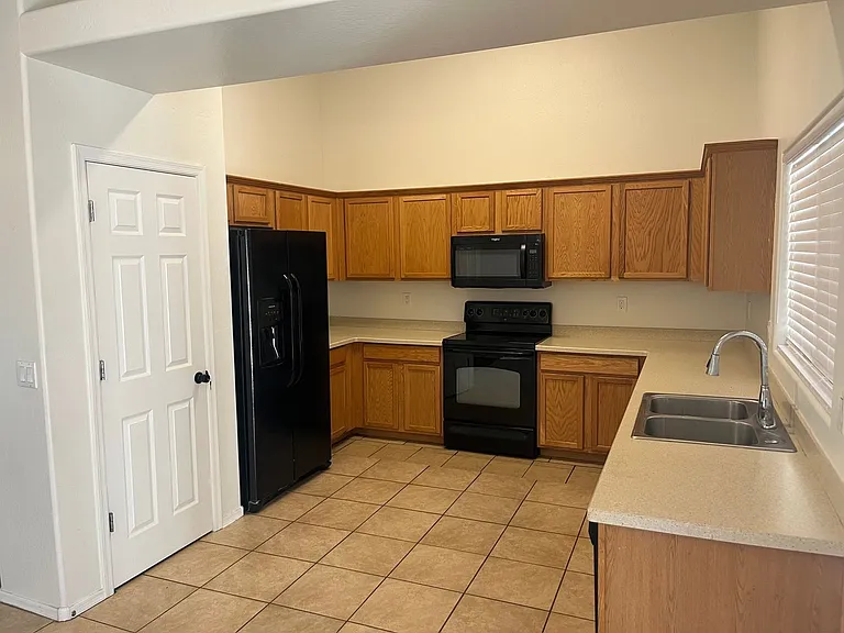 25524 W Williams St — Photo 5