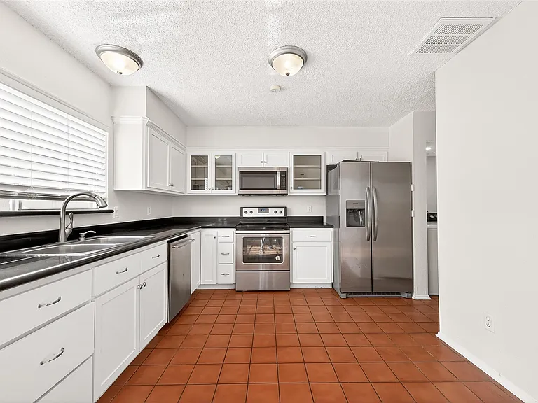 11677 Village Place Dr — Photo 16