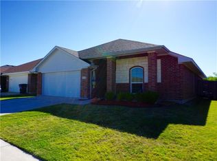 1213 Camden Yard Dr, Burleson, TX 76028