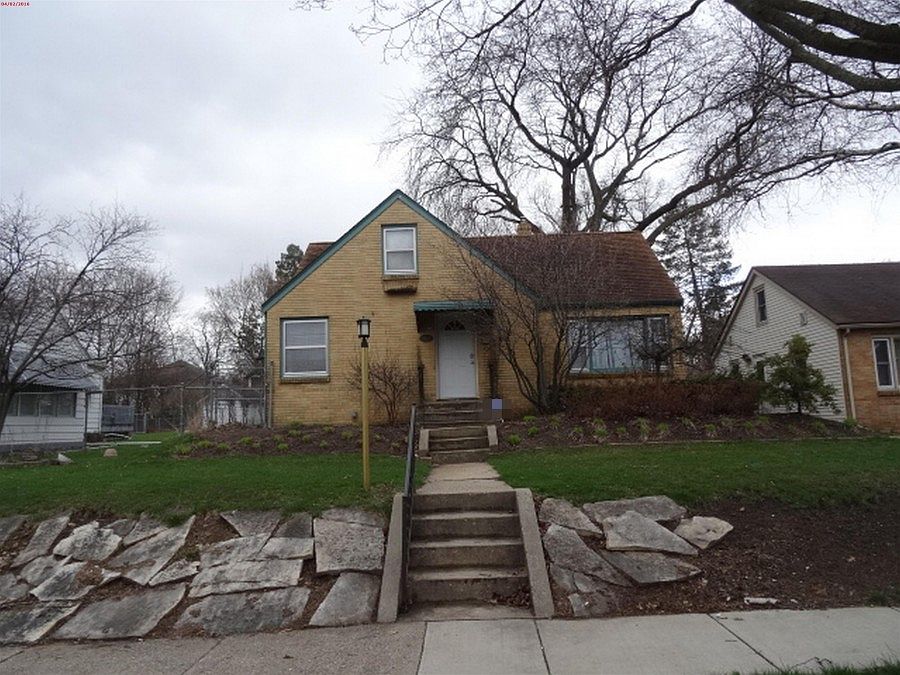 1st image of 2402 Benderwirt Ave