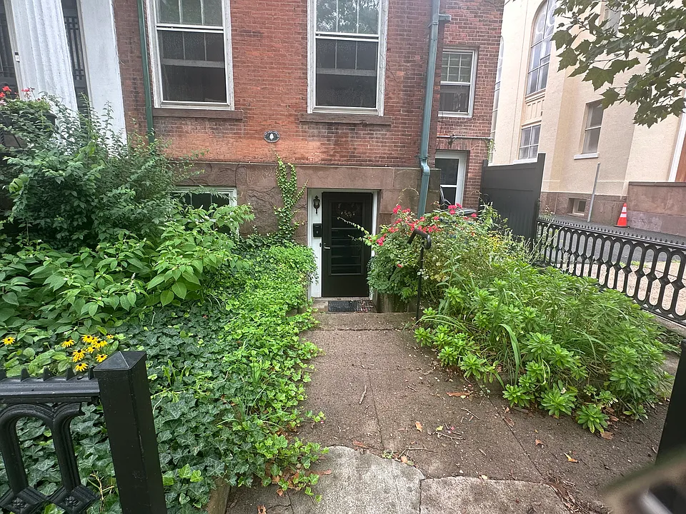 37 Wooster Pl #LL