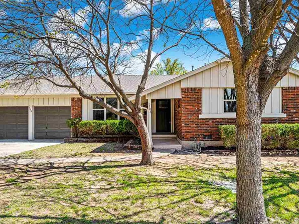 1703 NW 43rd St, Lawton, OK 73505