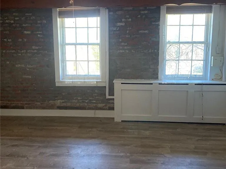 127 N Riverside Ave #LOWER LEVEL — Photo 7