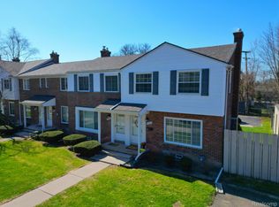 23300 Edsel Ford Ct #25, Saint Clair Shores, MI