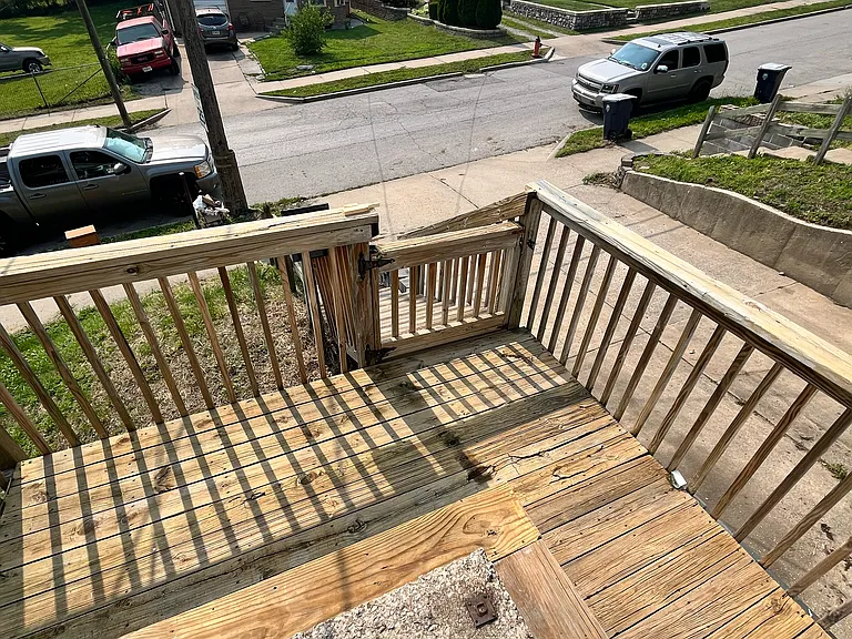 443 Wallace Ave #MAIN — Photo 2