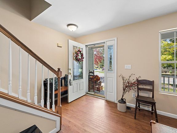 4th image of 763 Ravinia Dr E