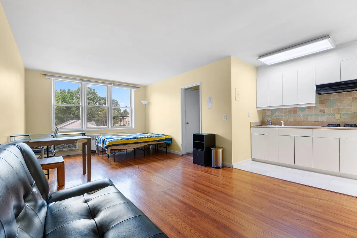 Photo 2 of 14 - 2160 Center Ave #5U - Fort Lee, NJ Building Photo - 2160 Center Ave #5U