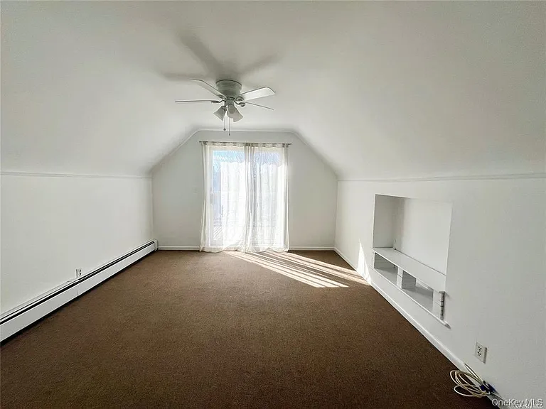 615 W Market St #UPPER — Photo 5