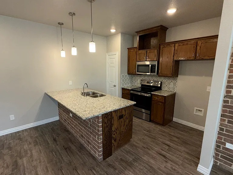3206 Fenway Cir — Photo 5