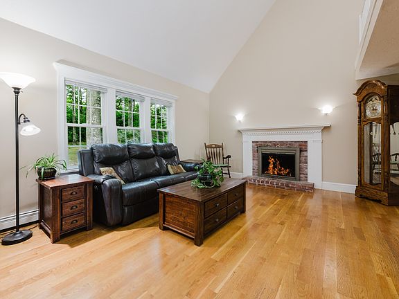 5th image of 289 Quaker Meetinghouse Road