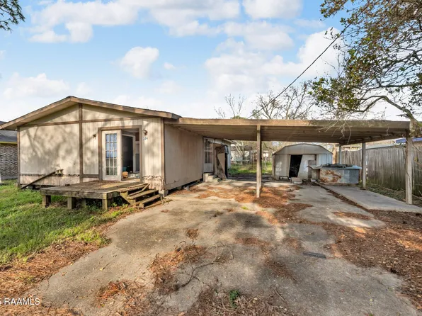 324 Fontelieu Dr, New Iberia, LA 70560