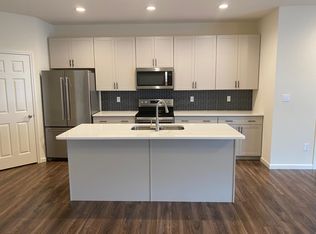 37 Aubrey Pl, Saint Charles, MO 63303