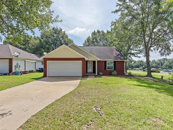 14 Miller Rd, Cowarts, AL 36321