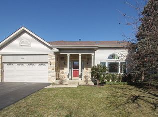 504 Farm Bridge Rd, Lake Zurich, IL 60047