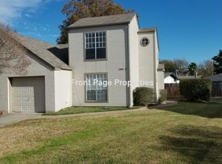 1306 Danbury Sq #B, Austin, TX 78723