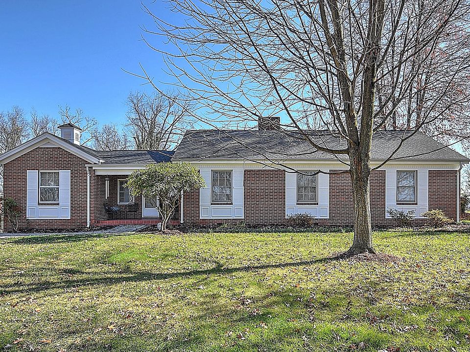 1st image of 4039 Skyland Dr