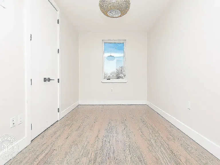 987 Rogers Ave #4F — Photo 4