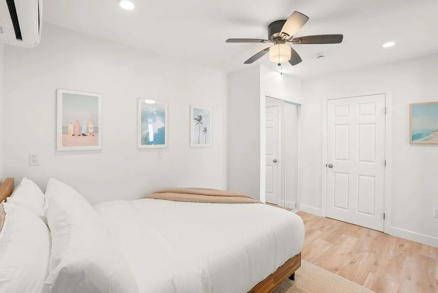 1 bed, 1.0 bath, 322 sqft, $3,771 — Photo 2