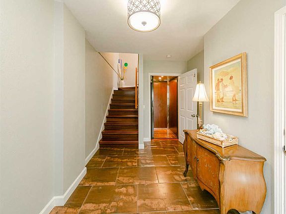 4th image of 972 Sound Harbor Cir