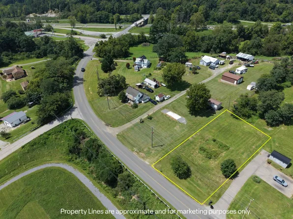 2567 Old Route 100 Rd, Draper, VA 24324