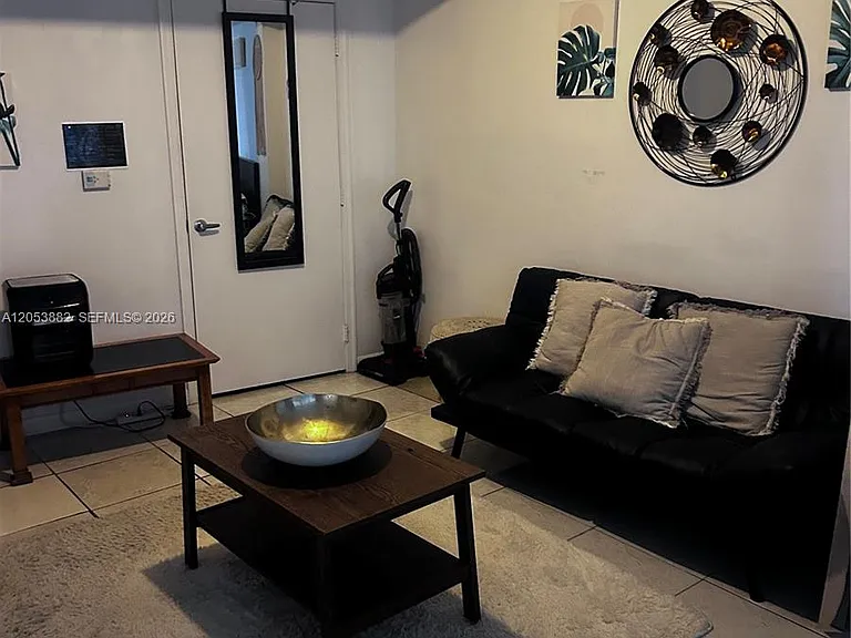 1750 N Bayshore Dr #1707 — Photo 4