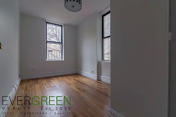 Rented by ERNY LLC | media 21