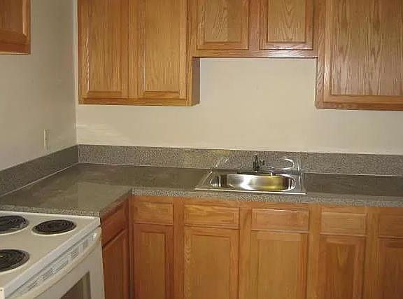 4th image of 1340 SE 3rd St APT 3