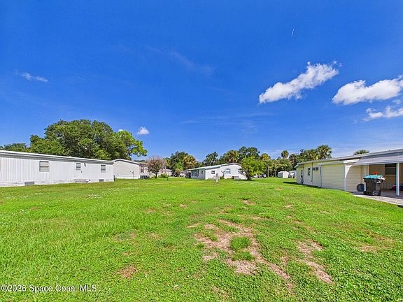 3rd image of 1183 Greenview Ct NE