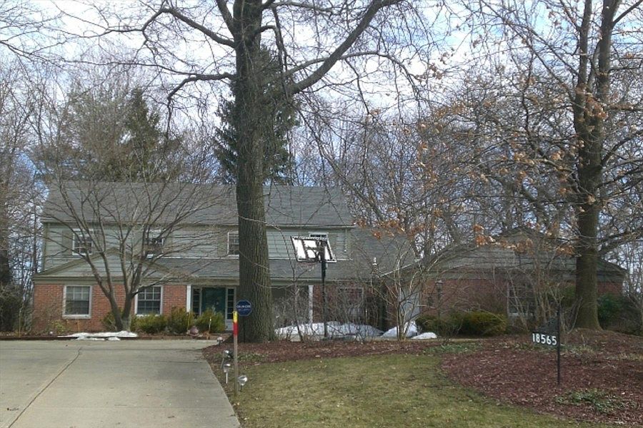 1st image of 18565 Parkland Dr