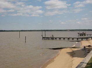 466 E Gwynnfield Rd, Tappahannock, VA 22560