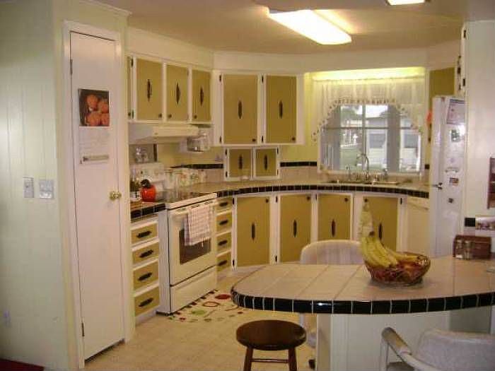Huge Kitchen  - Storage!