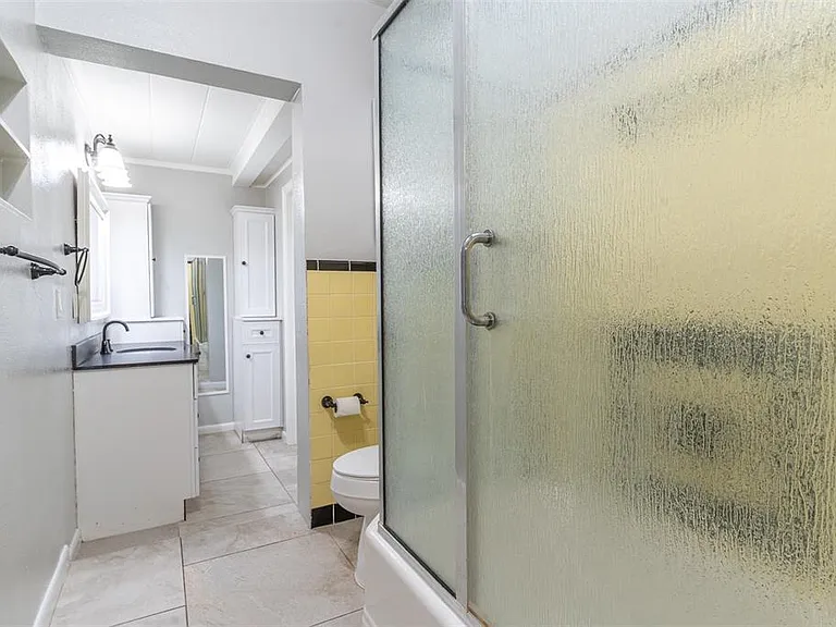 916 Cohassett Ave — Photo 10
