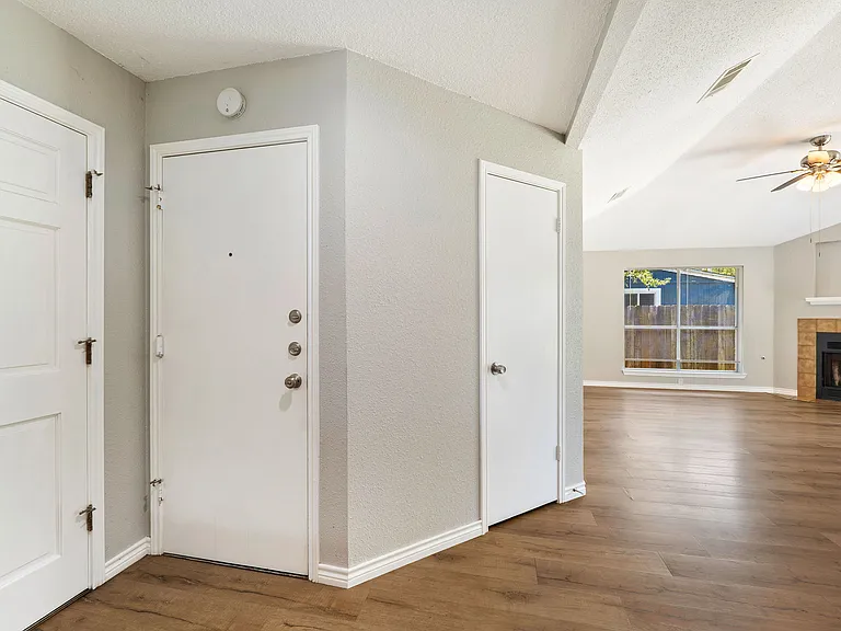503 Eaglecreek Dr — Photo 11