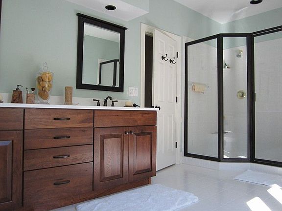 Natural Quartz counter tops