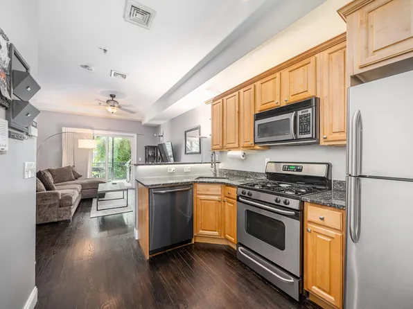 215 Clinton St APT 2R, Hoboken, NJ 07030