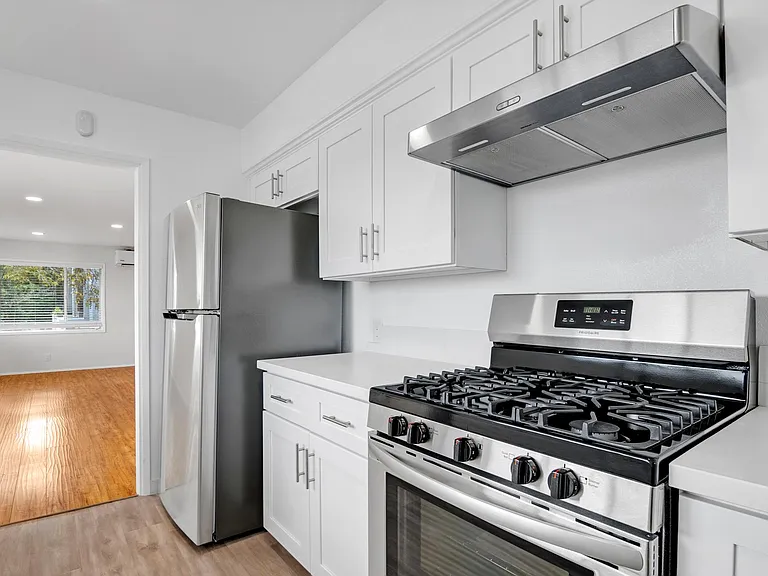 1607 Manning Ave #6 — Photo 10