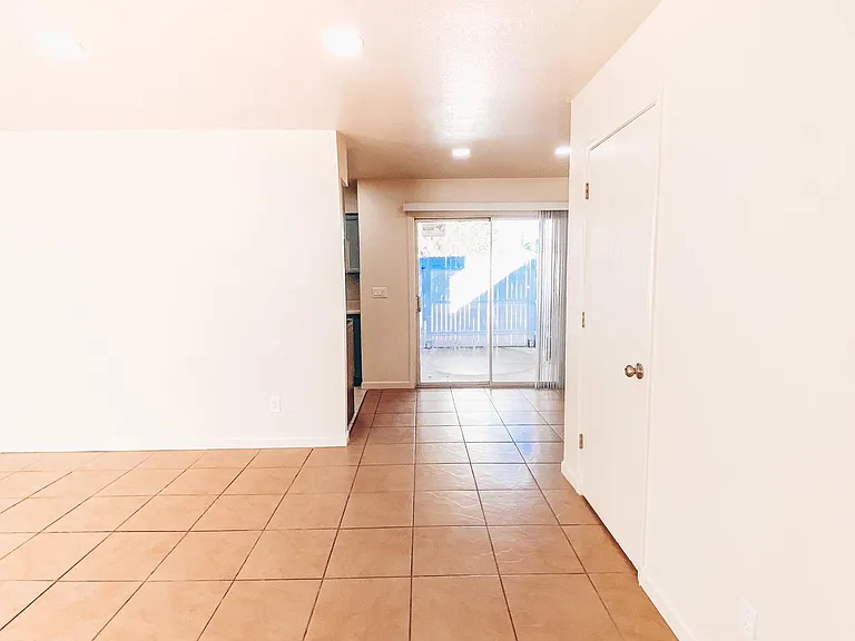 4215 Calle Barona #B — Photo 11
