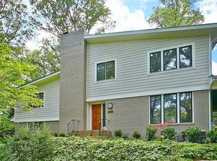 3849 30th St N, Arlington, VA 22207