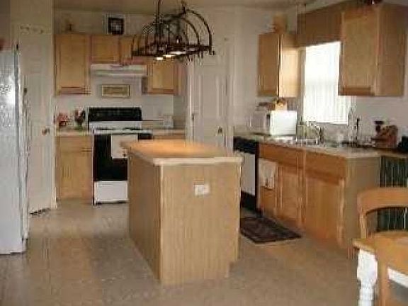 5th image of 13035 Waterbourne Dr