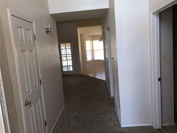 5th image of 10652 Obsidian St