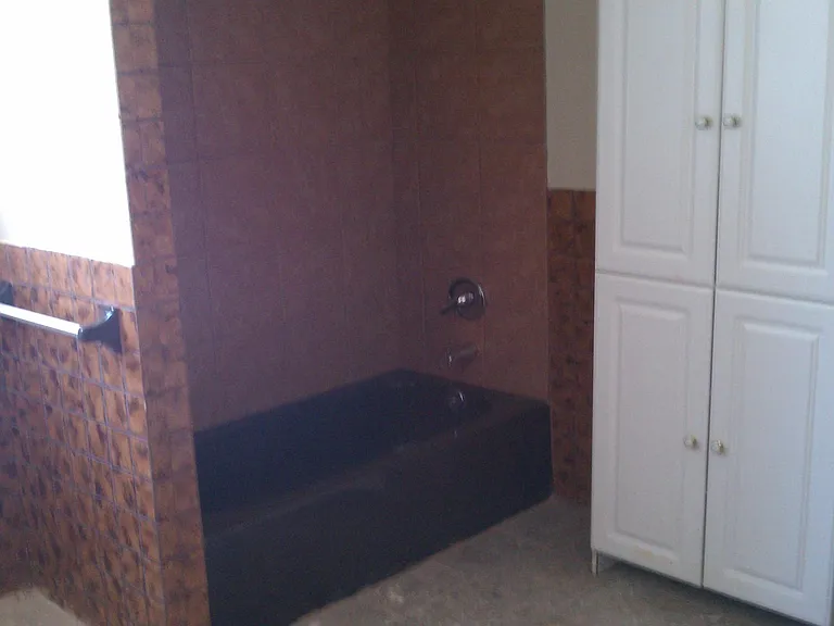 52 Glendale Pl — Photo 3
