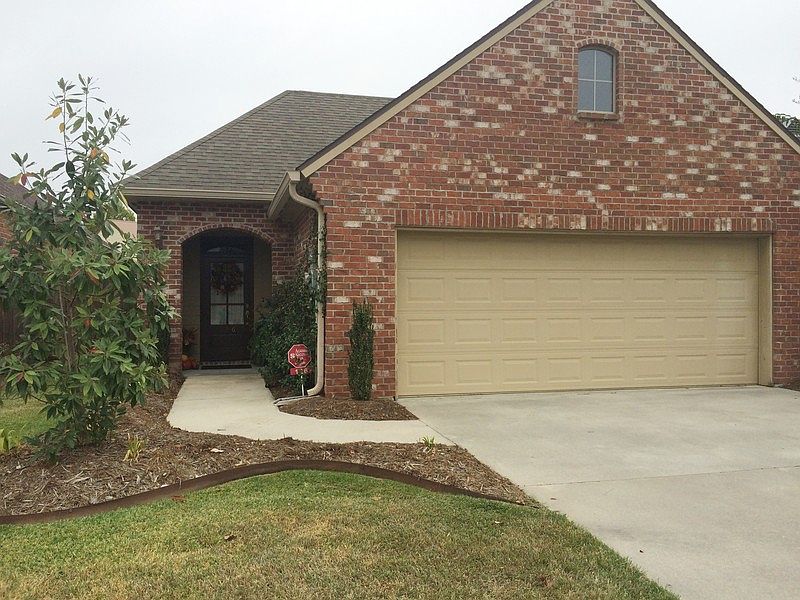 1st image of 126 Oakbend Dr