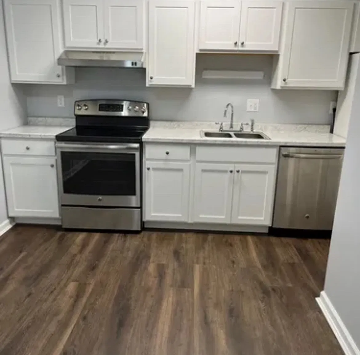 5075 River Rd — Photo 1