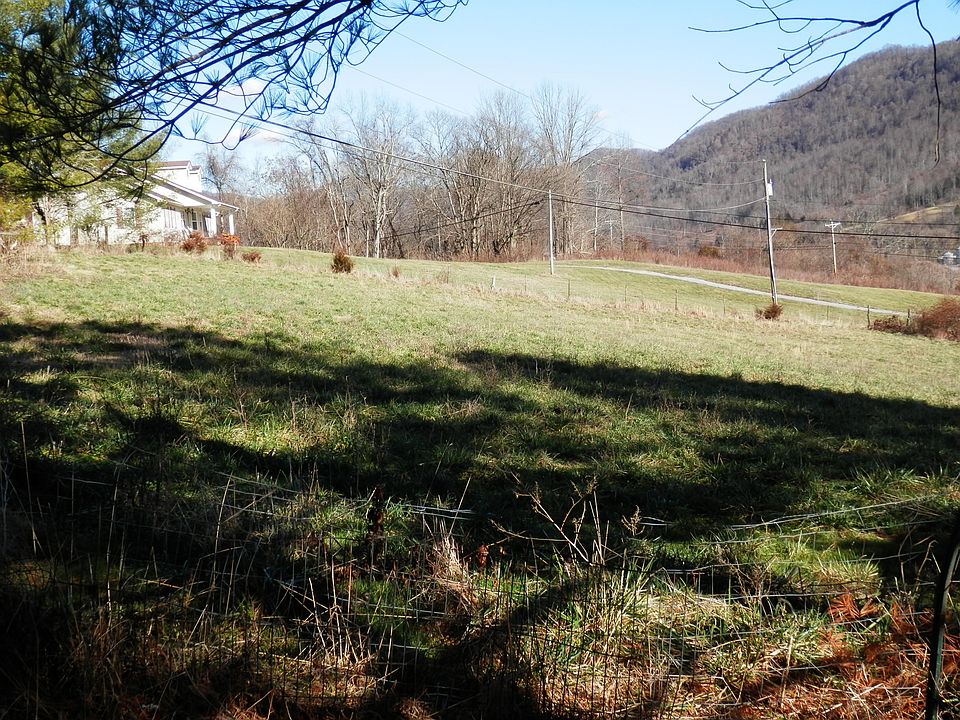 1st image of 139 Cougar Alley Dr
