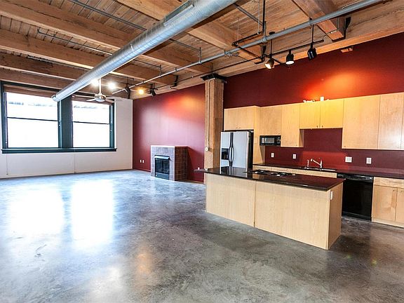 3rd image of 901-907 Washington Ave #302