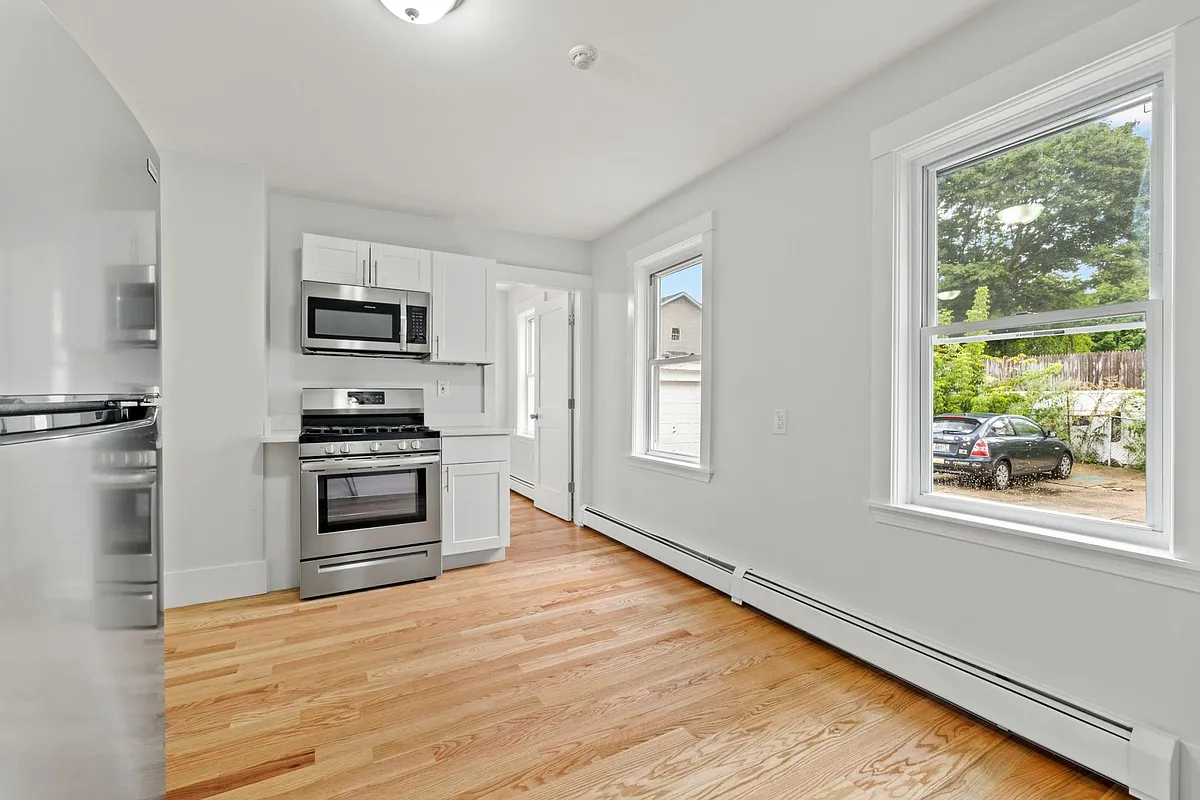 Building Photo - 107 Tell St #1R
