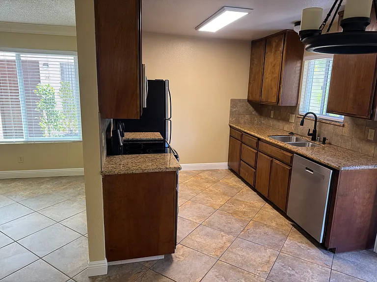 4180 Cleveland Ave #9 — Photo 9