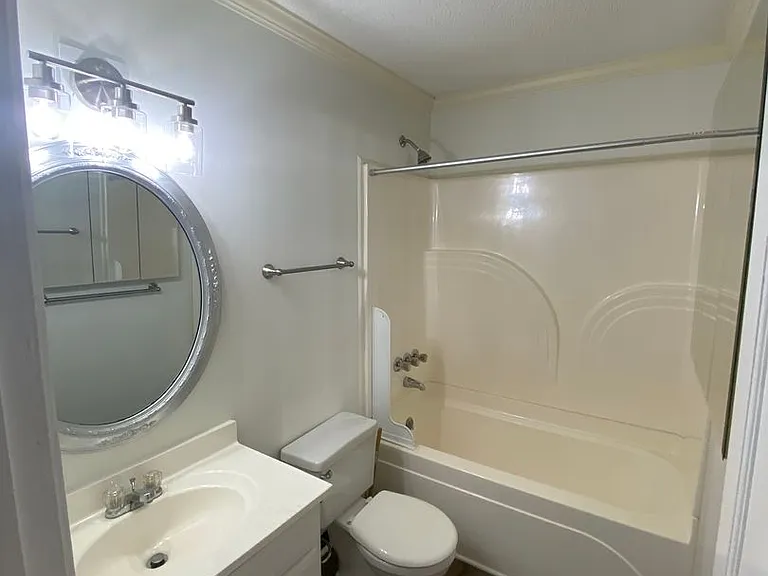 3700 Bush River Rd #F4 — Photo 10