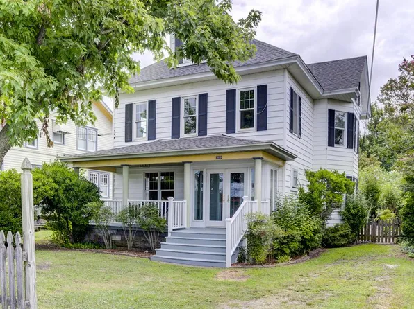 4282 Main St, Chincoteague, VA 23336