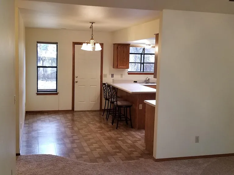 2599 N Fox Hill Rd — Photo 8